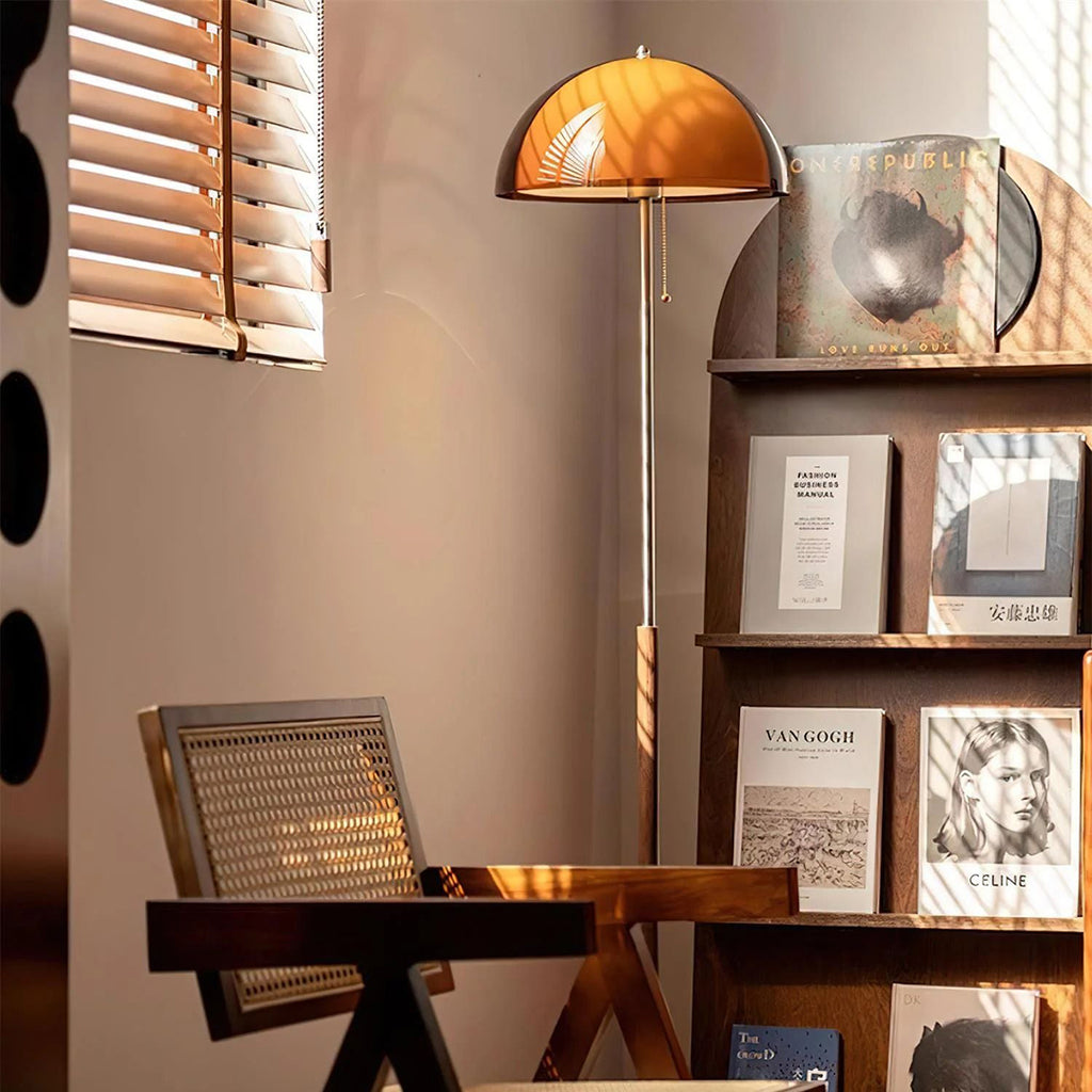 Amber Glass Floor Lamp – Retro Style With Walnut Wood And Metal Base