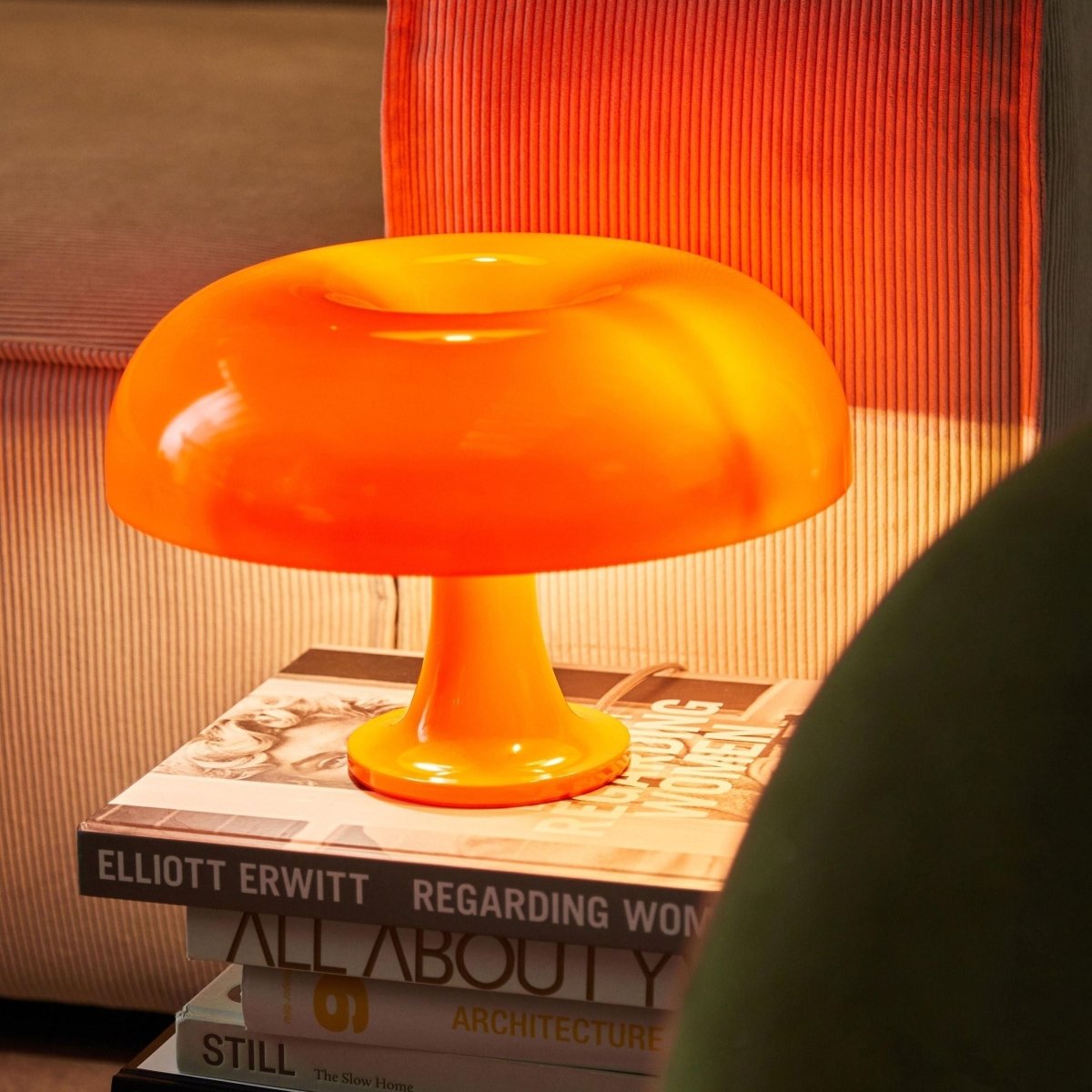 Mushroom Table Lamp Retro Vintage Style | Soft Ambient Glow for Bedrooms and Living Spaces | Iconic Decorative Lighting