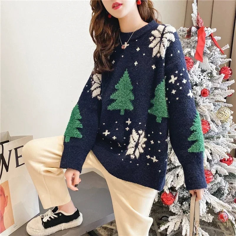 Women's Christmas Sweater – Red Tree and Snowflake Pattern Oversized Knit Pullover
