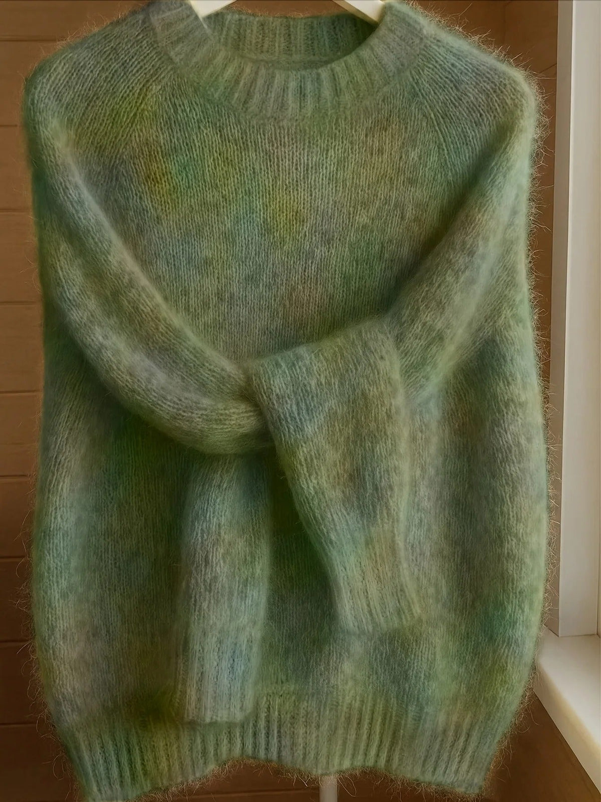 Women's Soft Mohair Blend Sweater – Relaxed Fit Crew Neck Knit Pullover