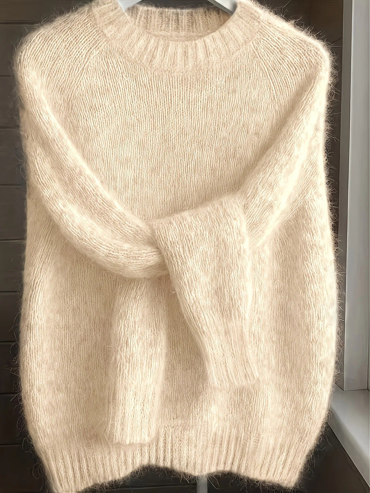 Women's Soft Mohair Blend Sweater – Relaxed Fit Crew Neck Knit Pullover