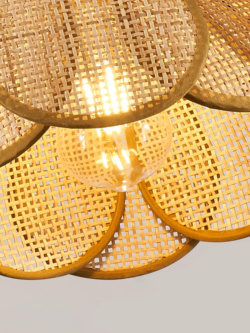 Pendant Light Rattan Fabric Floral Design | Natural Woven Texture with Diffuser | Soft Ambient Glow for Living Rooms