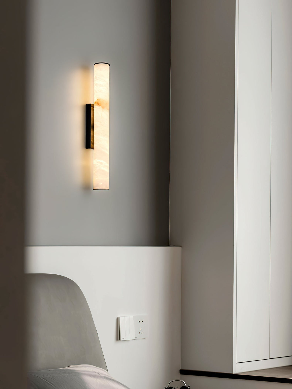 Wall Lamp Brass and Alabaster Integrated LED | Minimalist Modern Style | Natural Stone Pattern Sconce Lighting Fixture