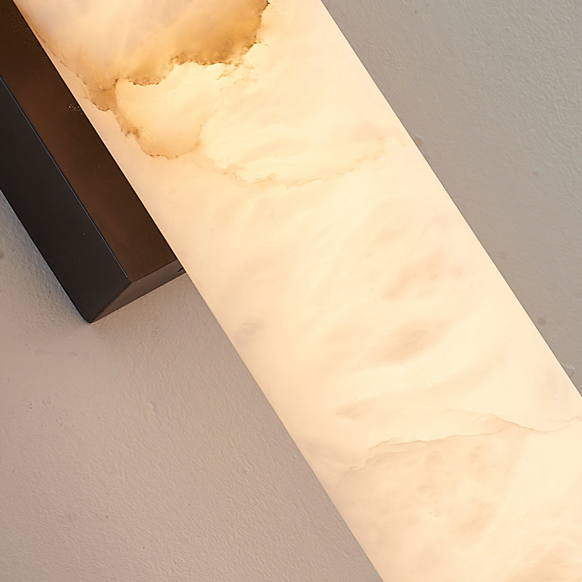 Wall Lamp Brass and Alabaster Integrated LED | Minimalist Modern Style | Natural Stone Pattern Sconce Lighting Fixture