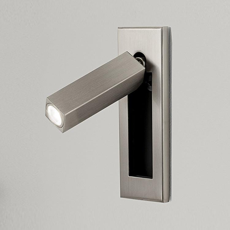 Minimalist Metal Wall Lamp