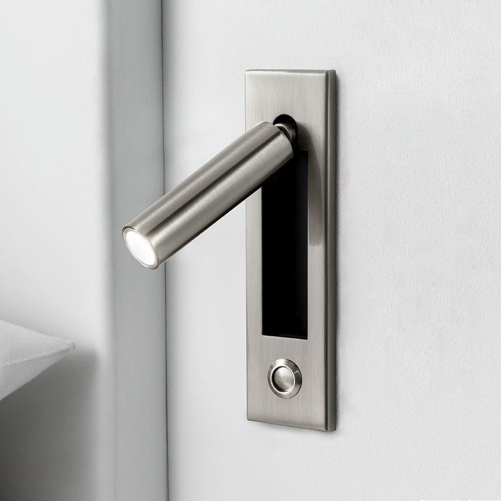 Minimalist Metal Wall Lamp