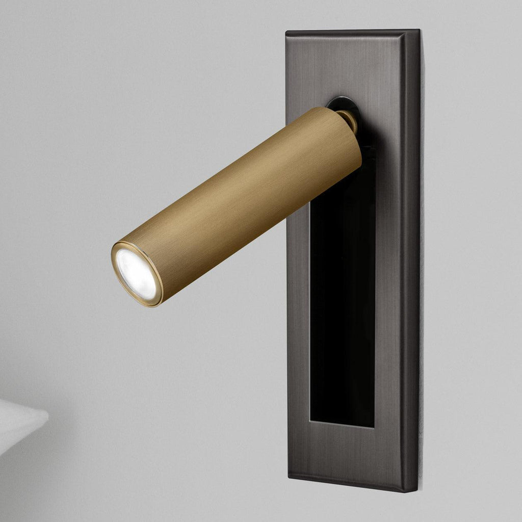 Minimalist Metal Wall Lamp