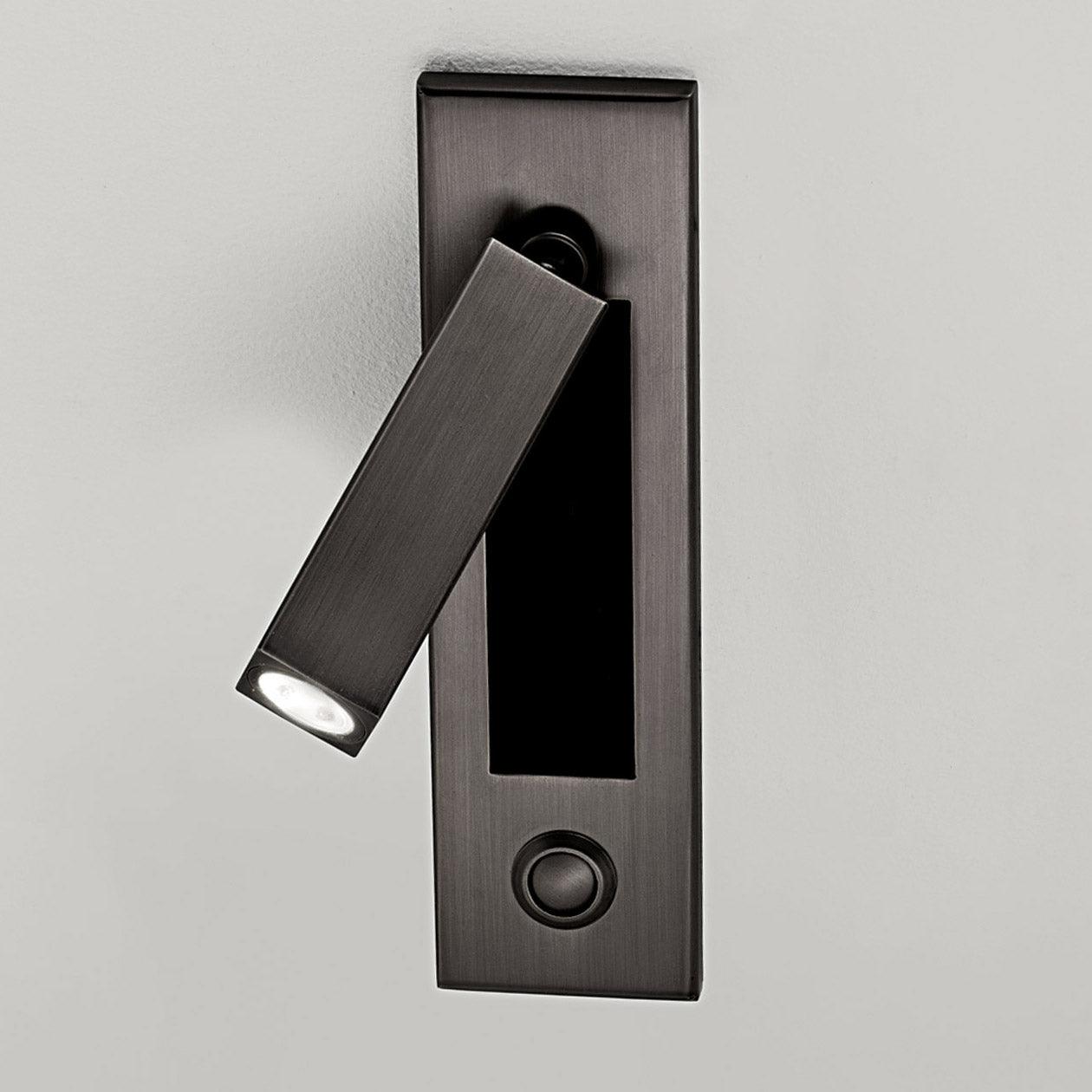 Minimalist Metal Wall Lamp