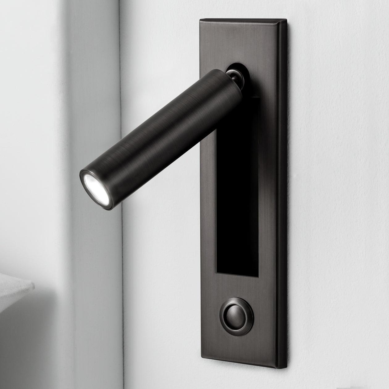 Minimalist Metal Wall Lamp