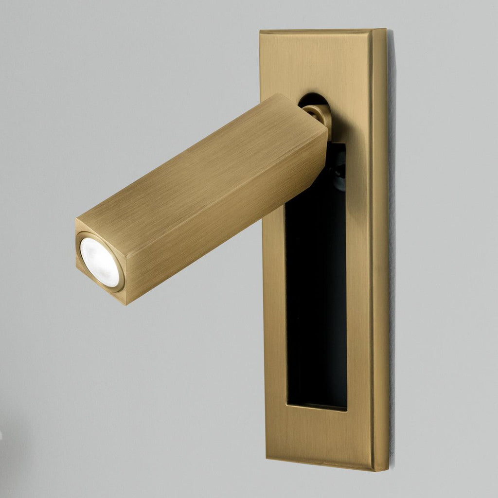 Minimalist Metal Wall Lamp
