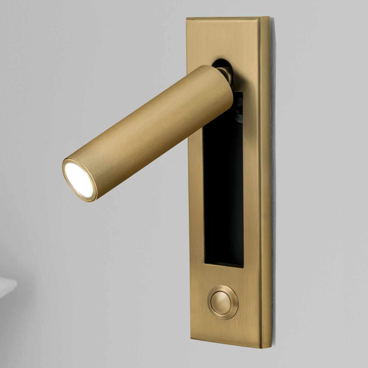 Minimalist Metal Wall Lamp