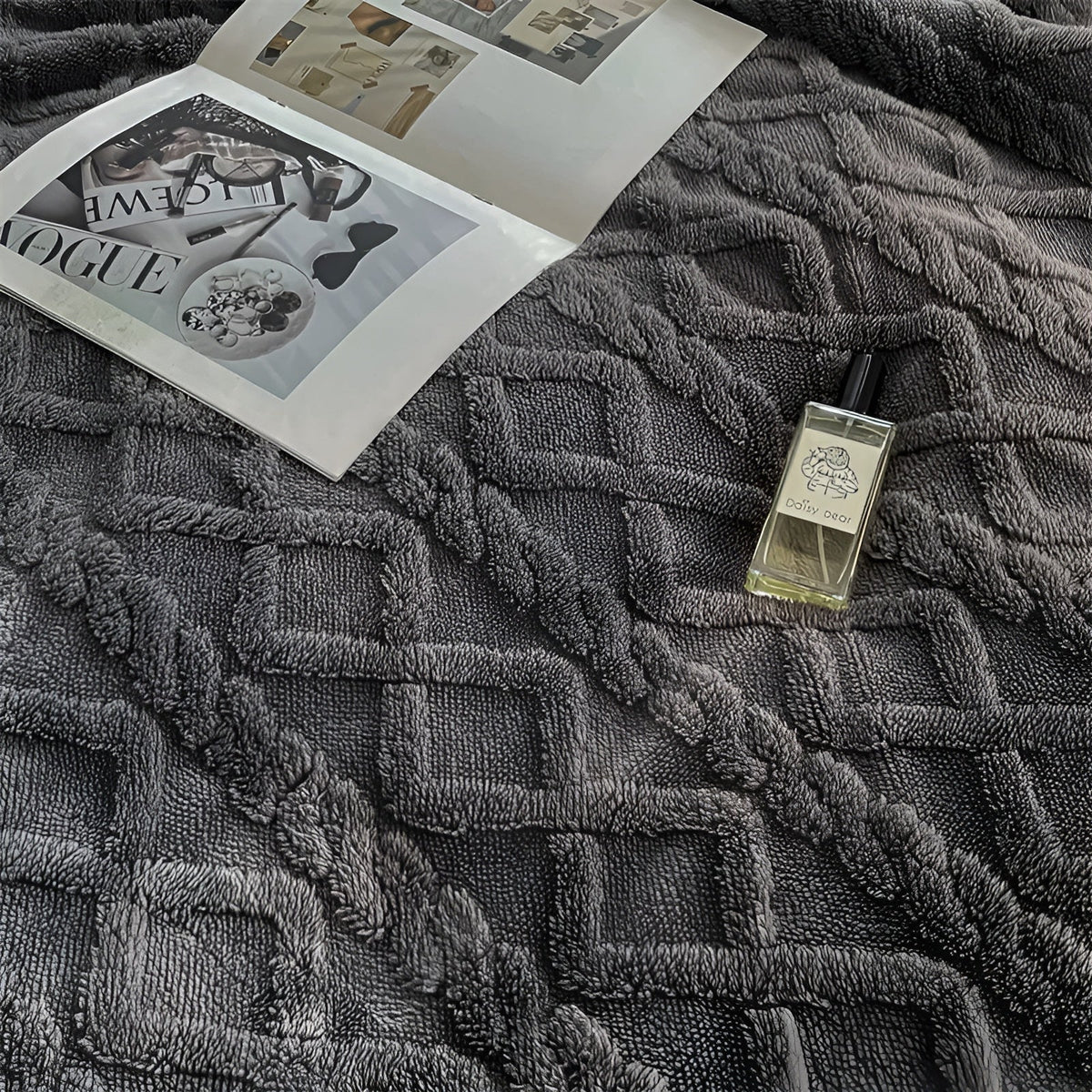 Fleece Blanket 100% Polyester Double-Sided | Thick Ultra-Soft Material | Maximum Winter Warmth and Thermal Insulation