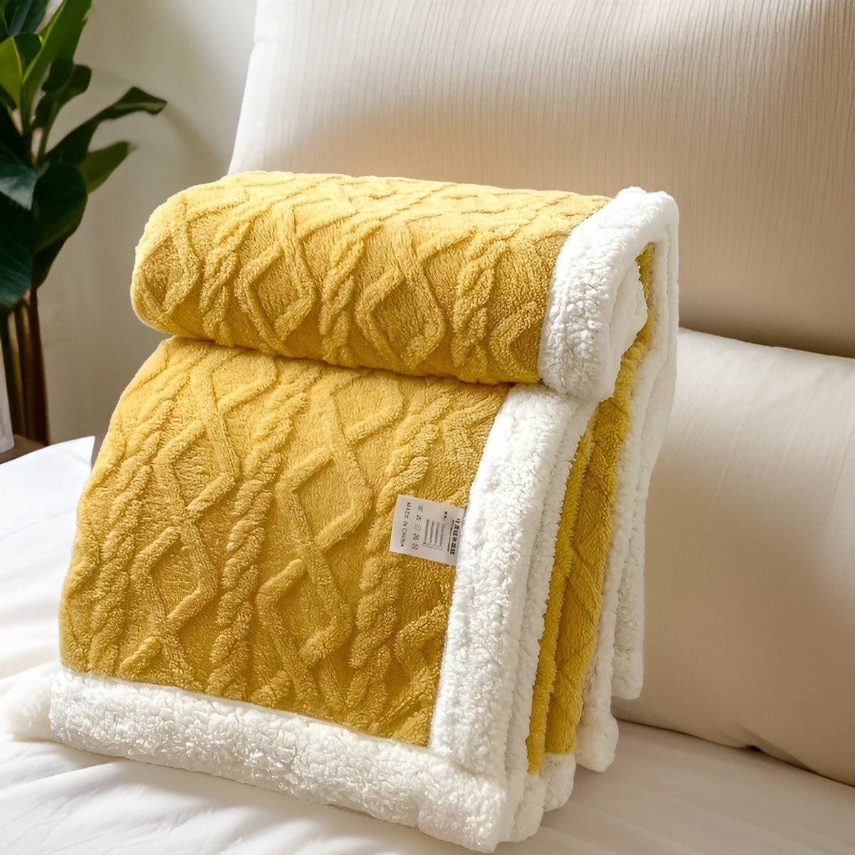 Fleece Blanket 100% Polyester Double-Sided | Thick Ultra-Soft Material | Maximum Winter Warmth and Thermal Insulation