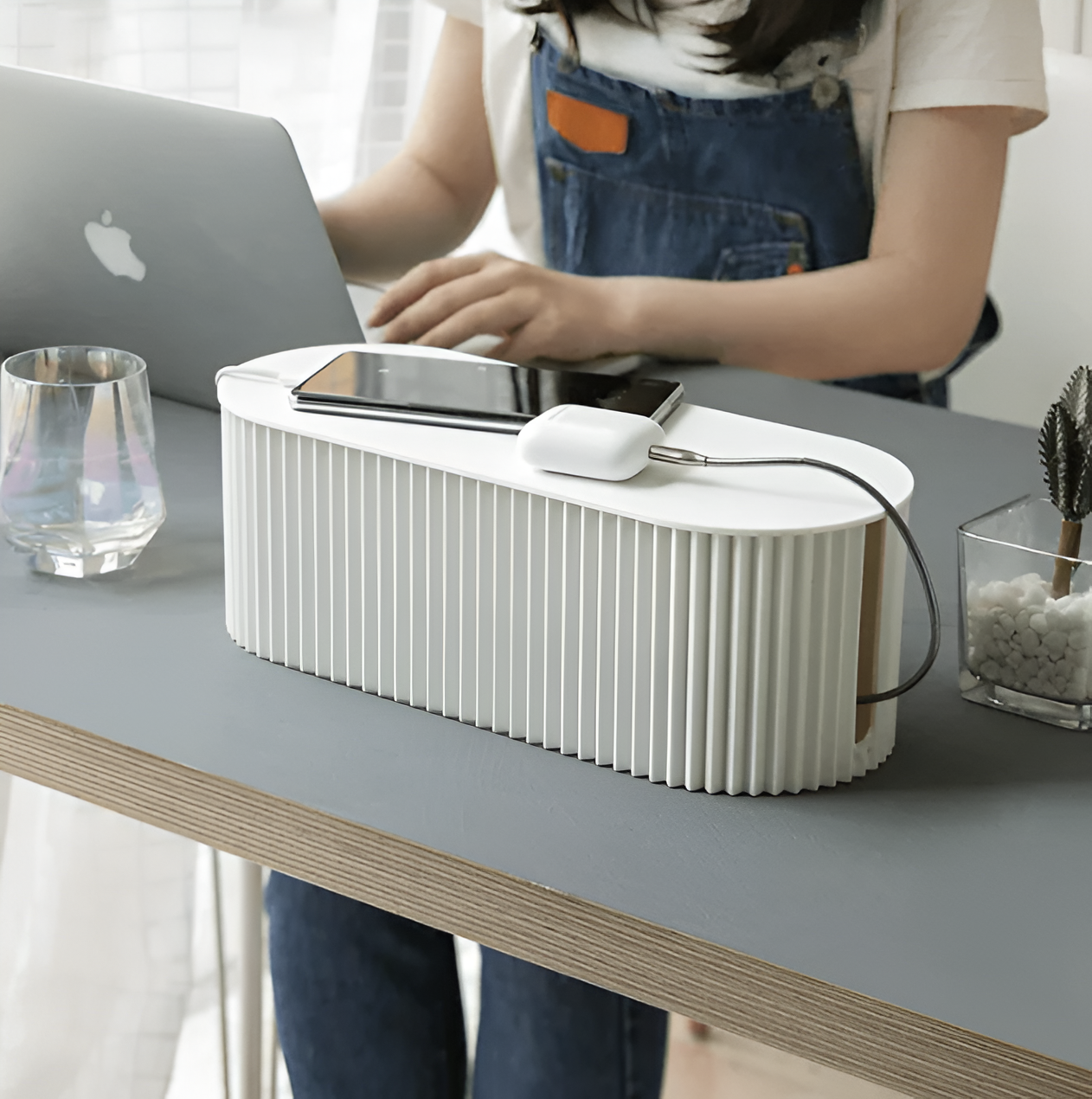 Minimalist Macaron-Style Cable Management Box