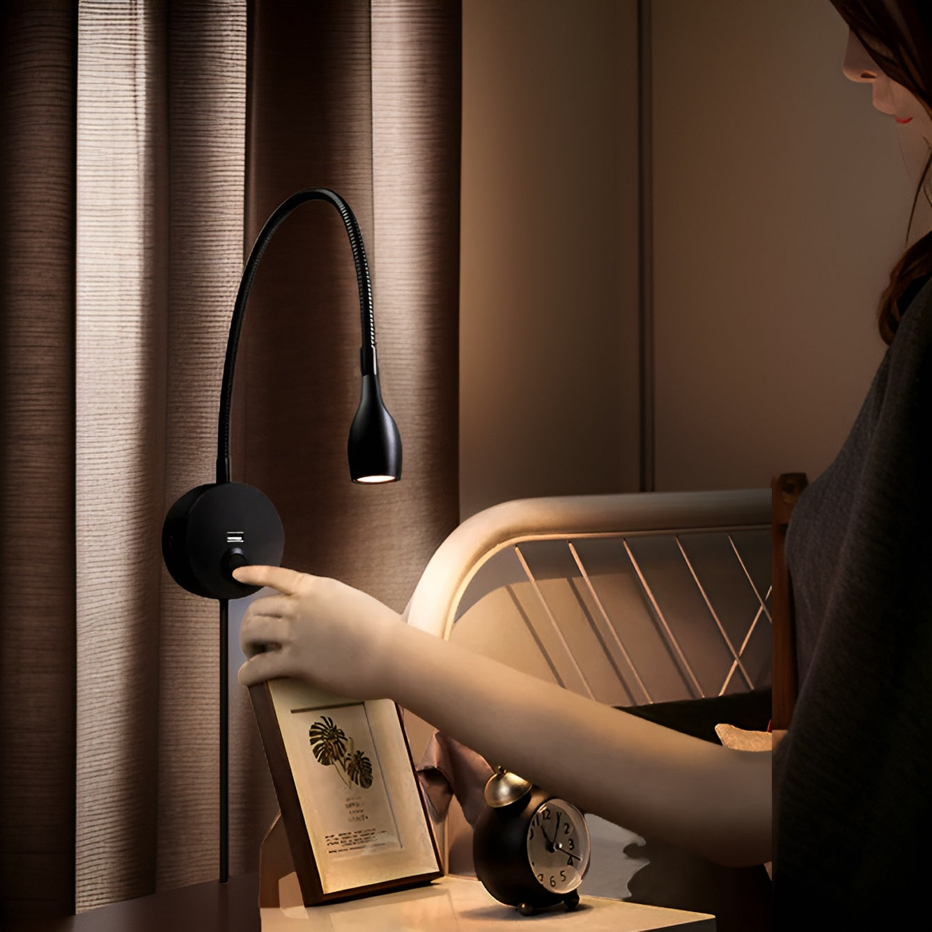 Wall Lamp with Dimmable Touch Control | Flexible Adjustable Arm for Reading | Energy-Efficient LED for Modern Interiors