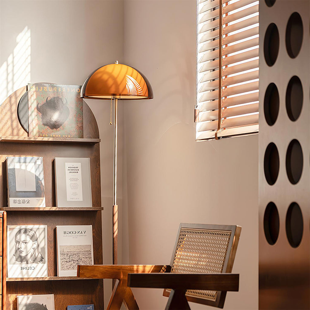 Amber Glass Floor Lamp – Retro Style With Walnut Wood And Metal Base