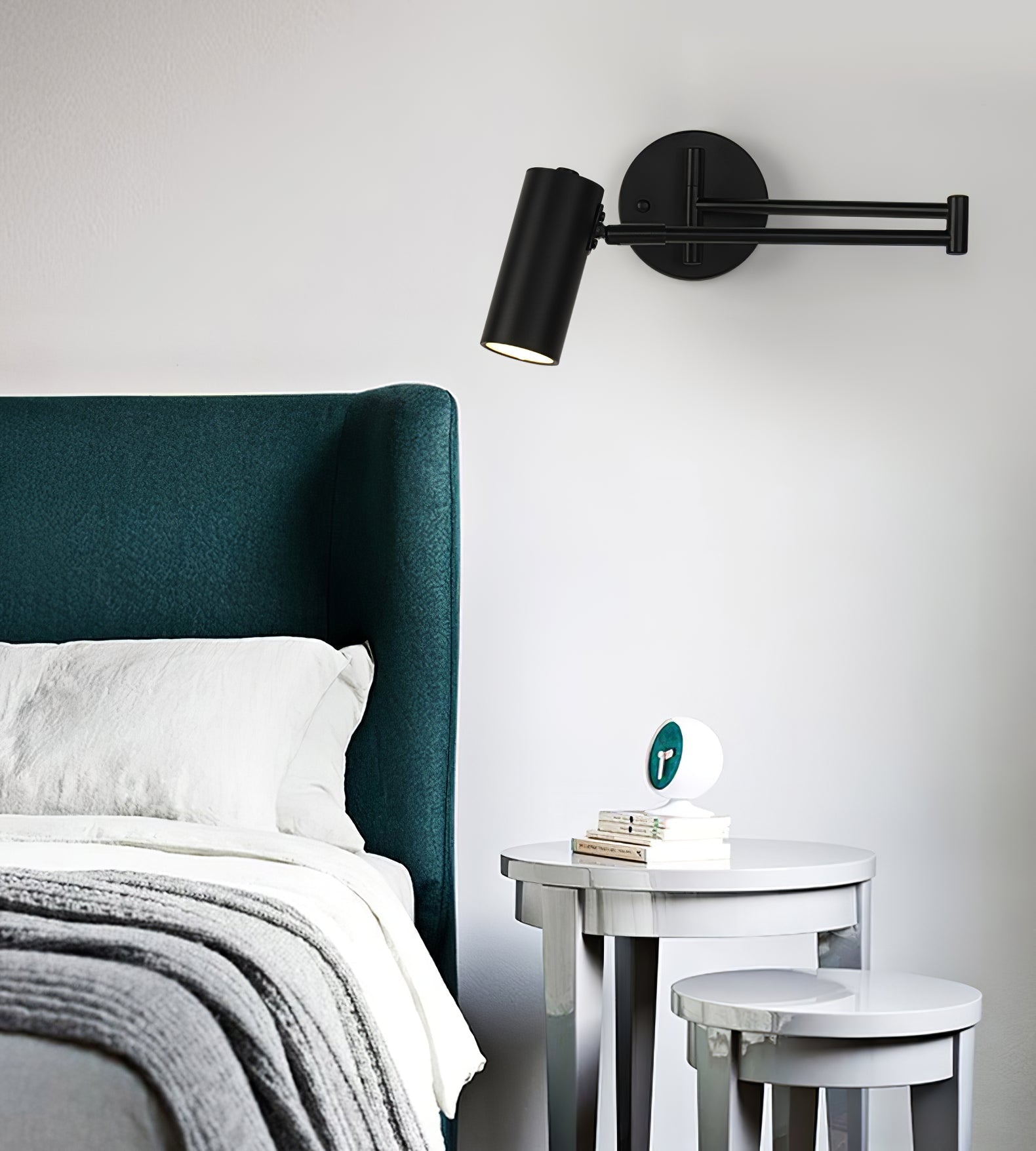 Adjustable Metal Wall Lamp