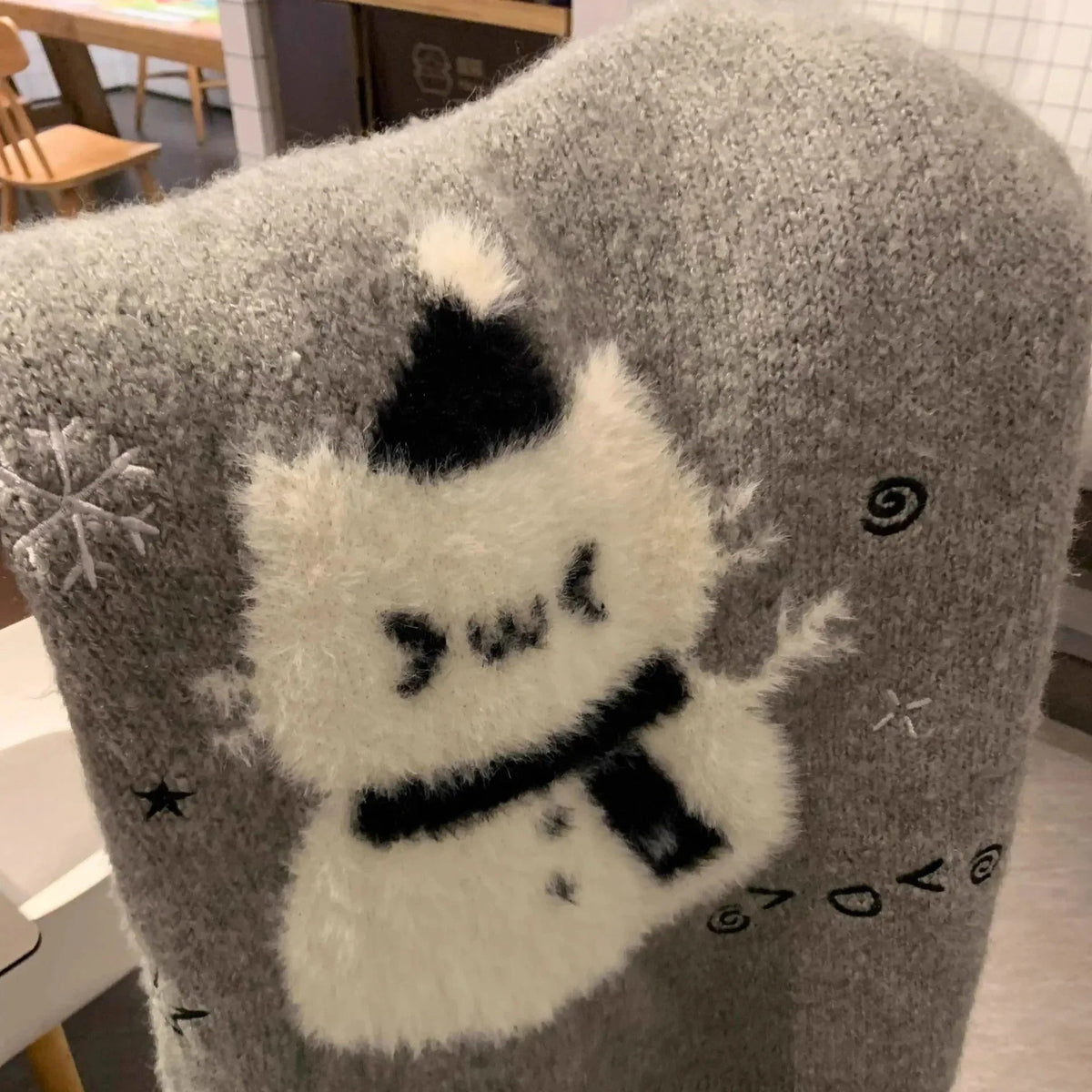 Women's Gray Hooded Knit Sweater with Cute Cartoon Bear Print – Cozy Winter Pullover