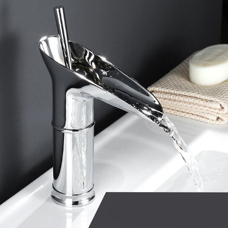 Single-Handle Retro Waterfall Faucet for Modern Washbasins