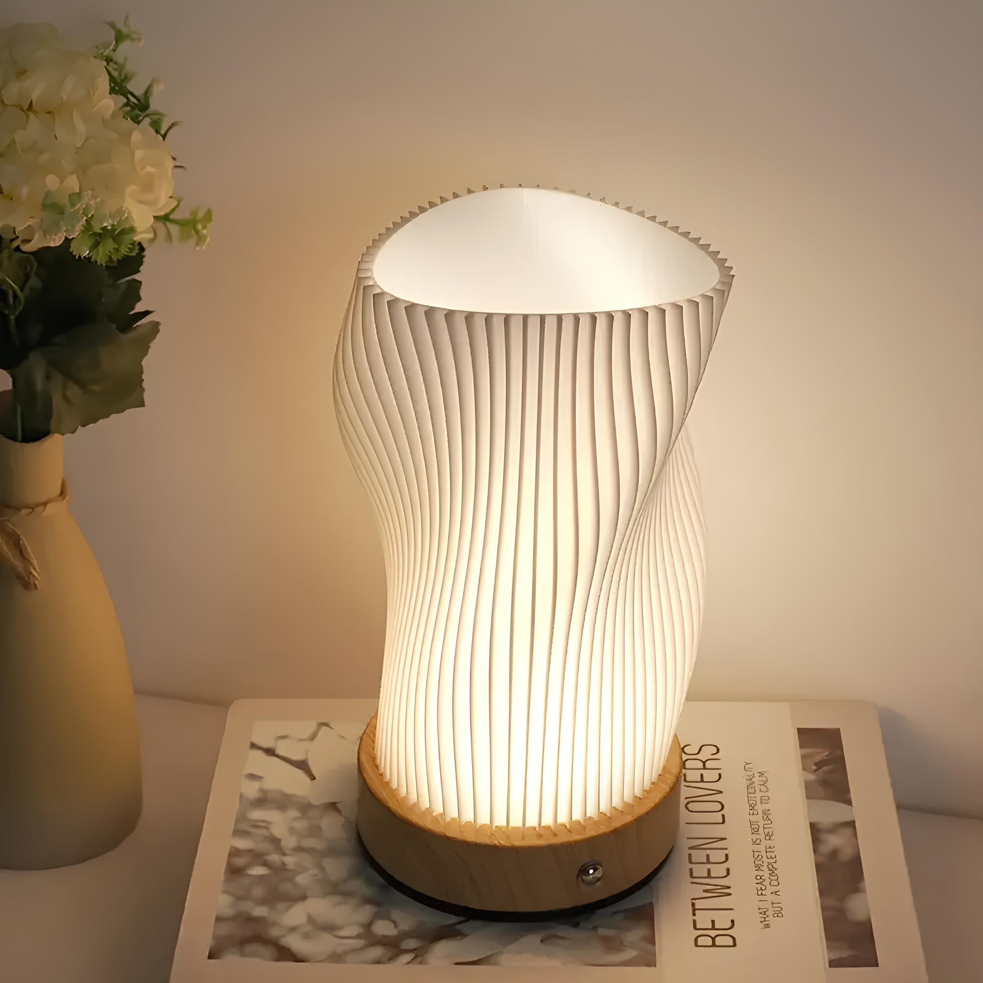 Modern Wavy Table Lamp Sculptural Ambient Light Contemporary Bedside Accent Lamp