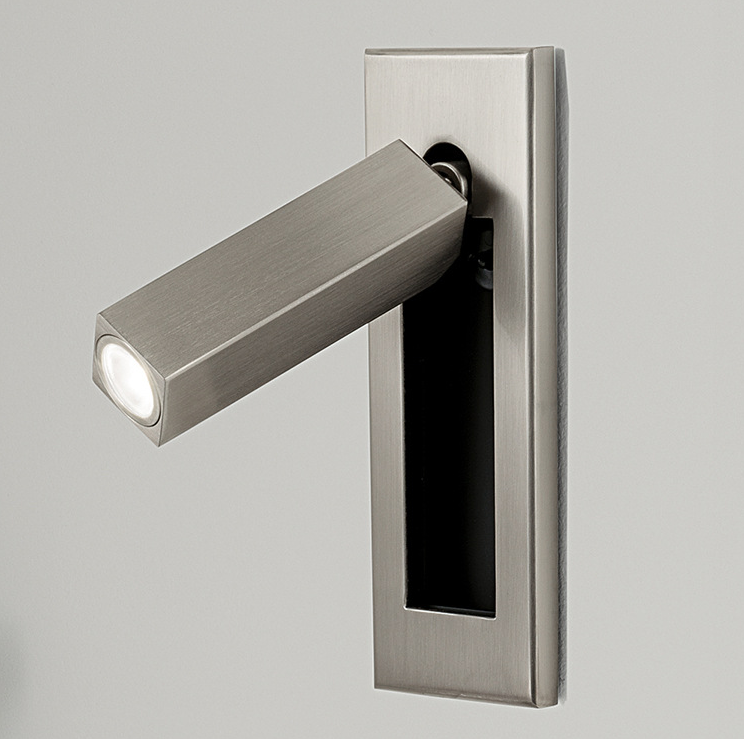 Minimalist Metal Wall Lamp